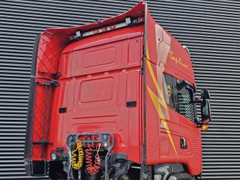 R520 V8 4x2 / RETARDER / 2 TANKS